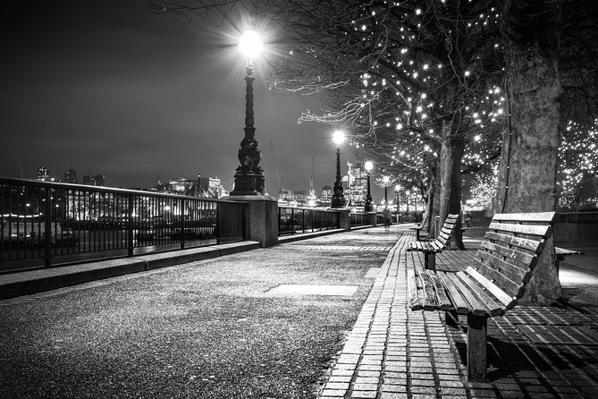 London Christmas Eve With 3 Course Dinner and Midnight Mass - Midnight Mass at St Martin-in-the-Fields
