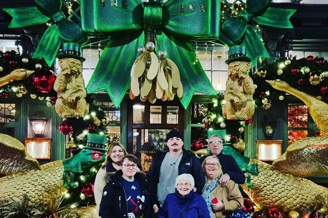 London Christmas Lights Private Guided Taxi Tour - Starting at 4 pm with Central London pickup