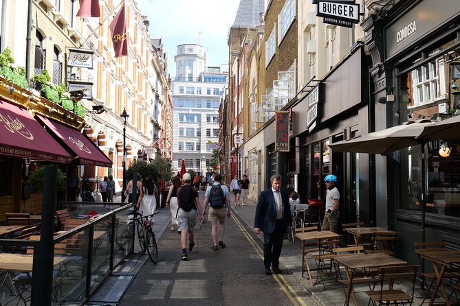 London Classic Landmarks Bike Tour with Local Guide - Trafalgar Square and the Energy of Covent Garden