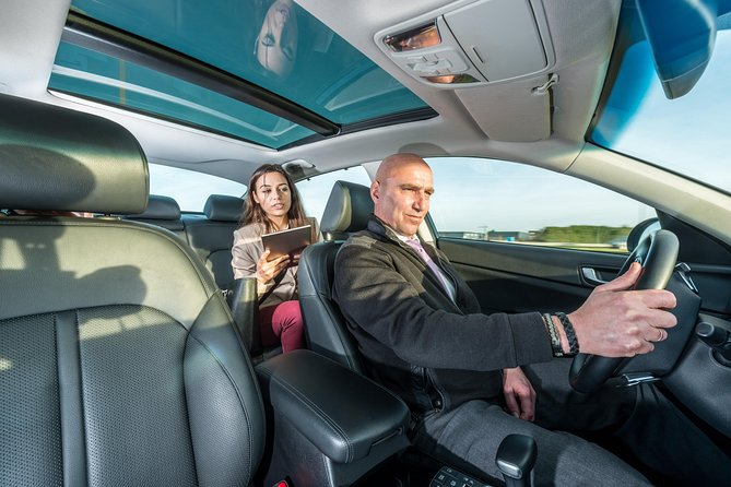 London Gatwick Airport Arrival Transfer (Airport to London Hotel) - Who should book this airport transfer?
