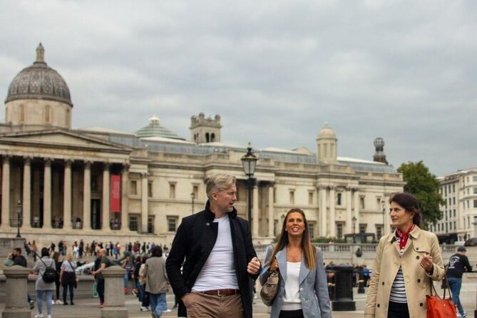 London Half Day Tour with a Local Guide: Private & Custom - Buckingham Palace and the classic London picture