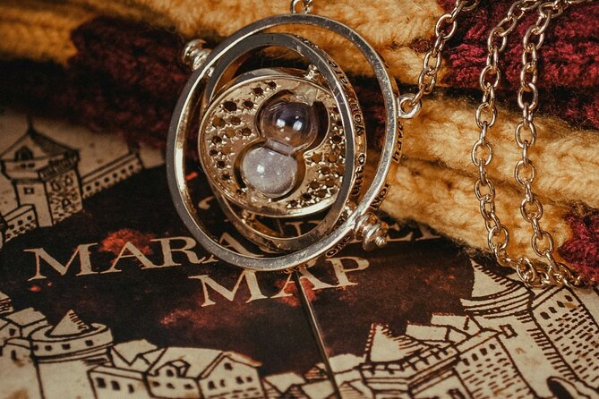 London: Harry Potter Walking Tour with Platform 9 3/4 - Goodwin’s Court and the darker side of London