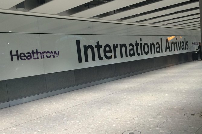 London Heathrow Airport Private Transfer Service To London - Finding the driver inside each terminal
