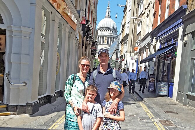 London Highlights Family-Friendly Walking Tour with Top Guide - Westminster Abbey and the story of British power