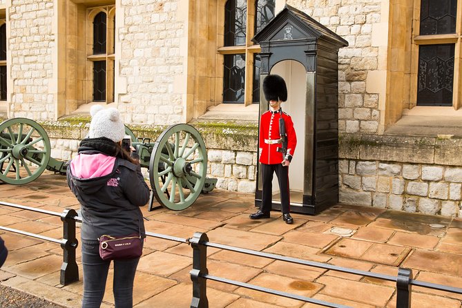 London In One Day Tour with River Cruise & London Eye Option - The Thames cruise changes your view of London