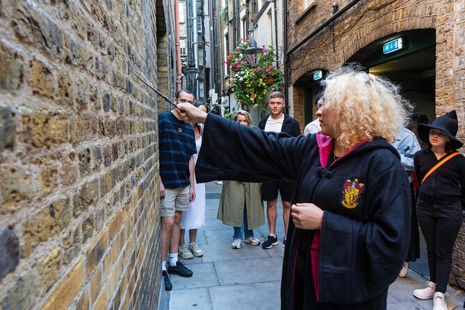 London: Interactive Harry Potter Walking Tour - The Ministry of Defence is the final chapter