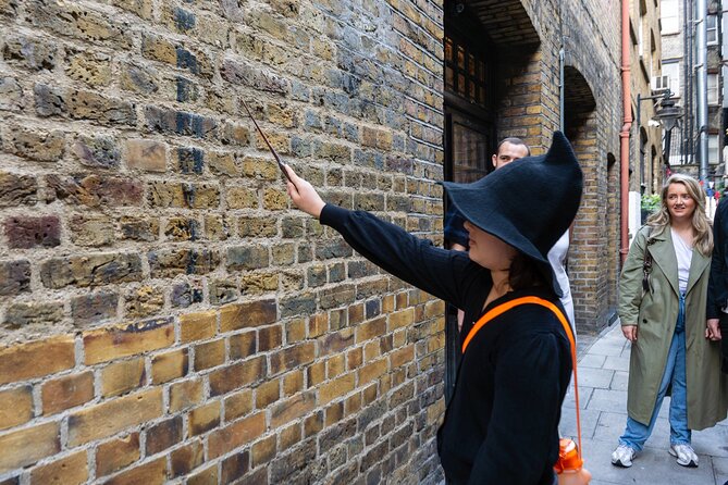 London: Interactive Harry Potter Walking Tour - The guides make the difference