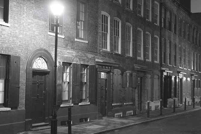 London Jack The Ripper Guided Walking Tour - Following the case from Aldgate East