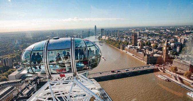 London Landmark Walking Tour & Ride The London Eye - Trafalgar Square and the route through power