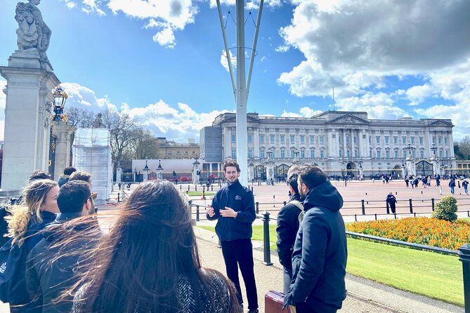 London: Landmarks Walking Tour - Westminster Abbey is a highlight, but only from outside