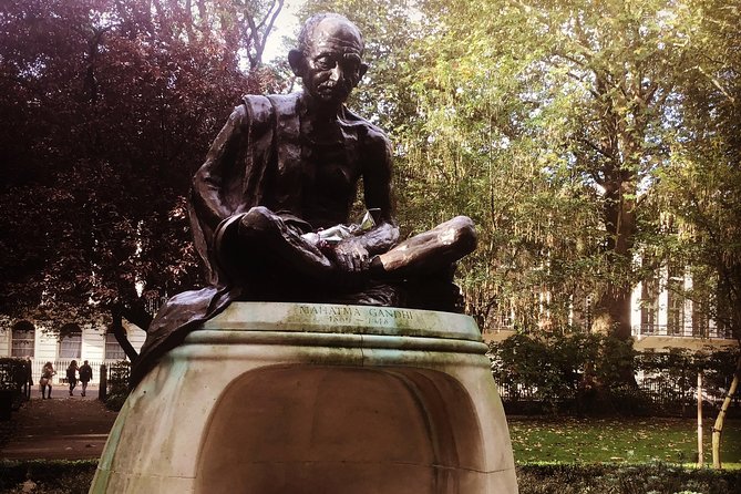 London Literary Private Walking Tour Of Bloomsbury - Charles Dickens Museum from the street