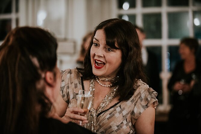 London Murder Mystery Dinner Cruise - Three courses and one alcoholic drink