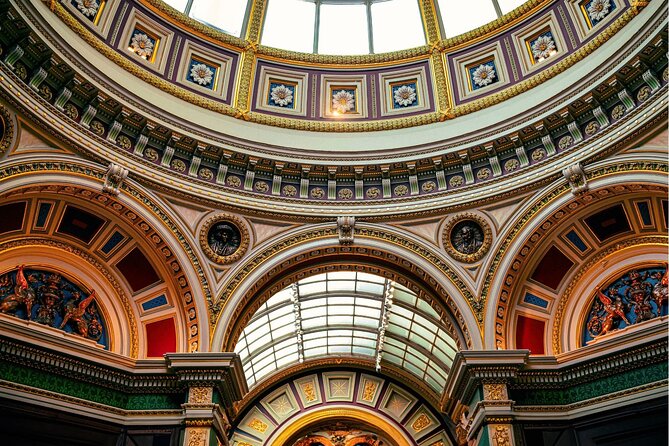 London: National Gallery English Audio Tour with free fast Entry - Entering the National Gallery in Trafalgar Square