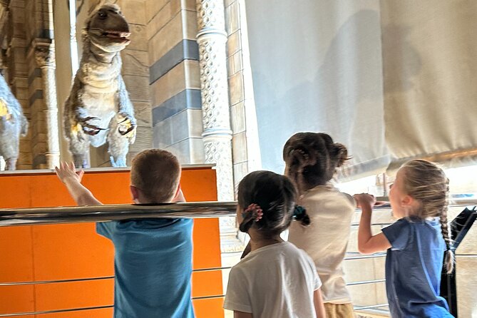 London Natural History Museum with Dinosaurs Gallery Private Tour for Kids - Why this museum works so well for children