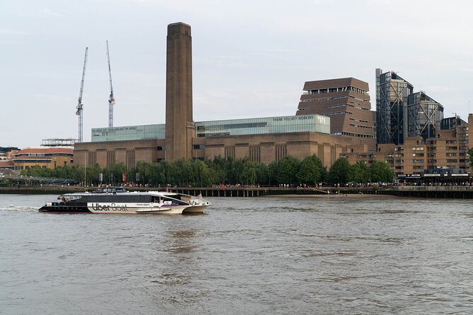London: Naval College + Painted Hall + Uber Boat: One Way Trip - What the river views are really like