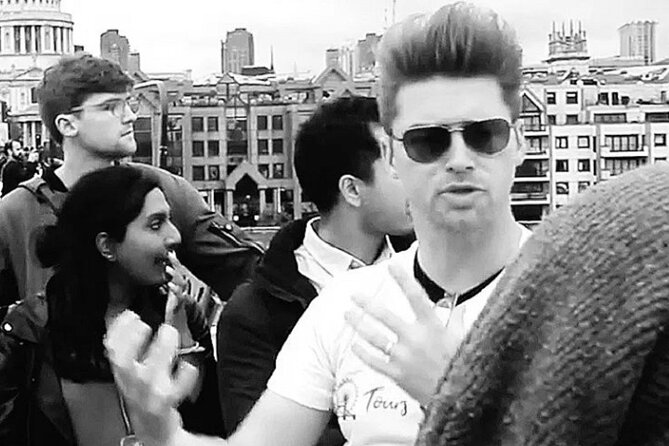 London Past & Present Backstreet Historical Tour - Group Size, Pace, and Physical Demands