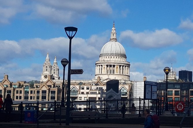 London Private Chauffeur Half-Day or Full-Day Vehicle Rental - Windsor, Salisbury, and Stonehenge: what each stop offers