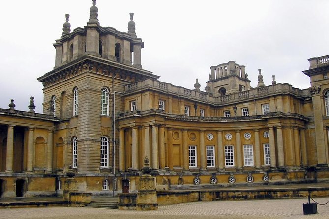 London Private Chauffeur Half-Day or Full-Day Vehicle Rental - Full-day hire: the right choice for Stonehenge combinations