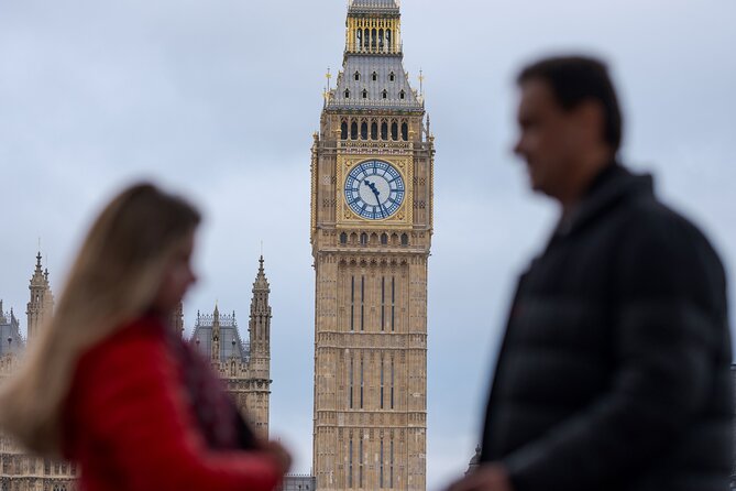 London: Private Landmarks with a Professional Photographer - The London Eye: a final change of scale