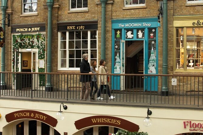 London Private One Day Tour with a Local, Highlights & Off-the-Beaten-Path - South Bank, markets, pubs, and local eating