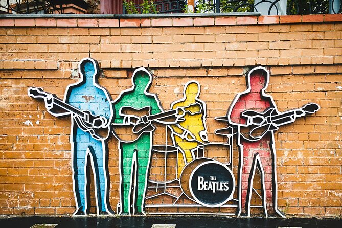 London Private Rock and Roll Tour with Pick Up - Carnaby Street and the Beatles connection