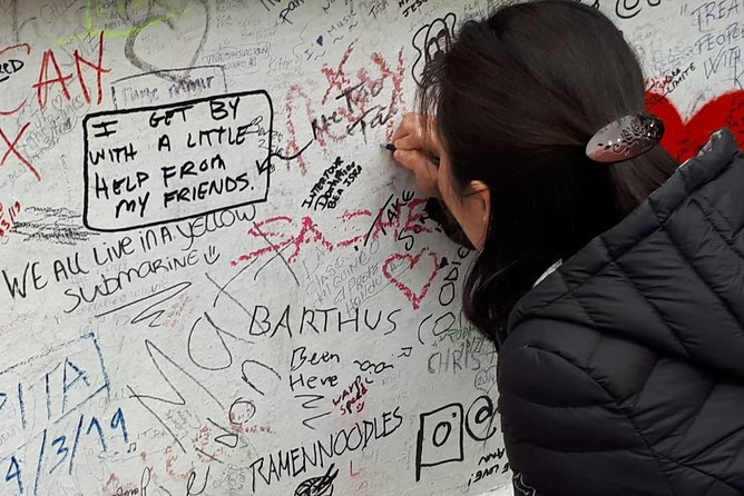London Rock Legends Tour including Abbey Road - From Notting Hill to Soho, London’s music map takes shape