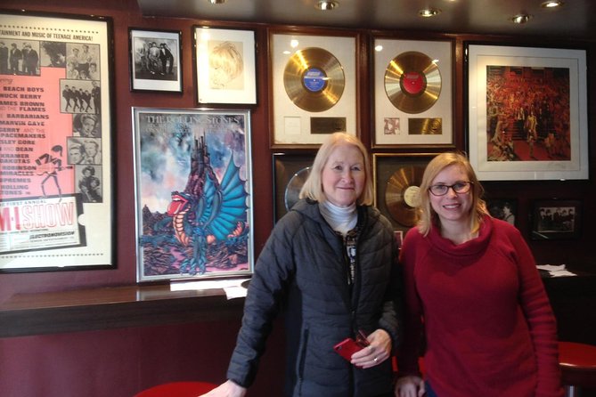 London Rock N Pop taxi Tour - Camden Town or Hard Rock Cafe afterward