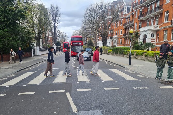 London Rock N Roll Beatles Private Black Cab Tour - Why a black cab is the right way to follow London’s rock story