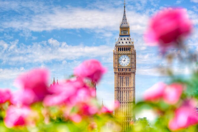 London’s Crown Secret: Self-Guided Royal Puzzle Quest - A royal route with a game built into it