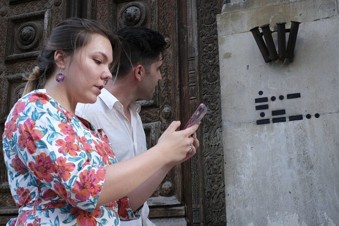 London’s Crown Secret: Self-Guided Royal Puzzle Quest - St James’s Palace and Lancaster House