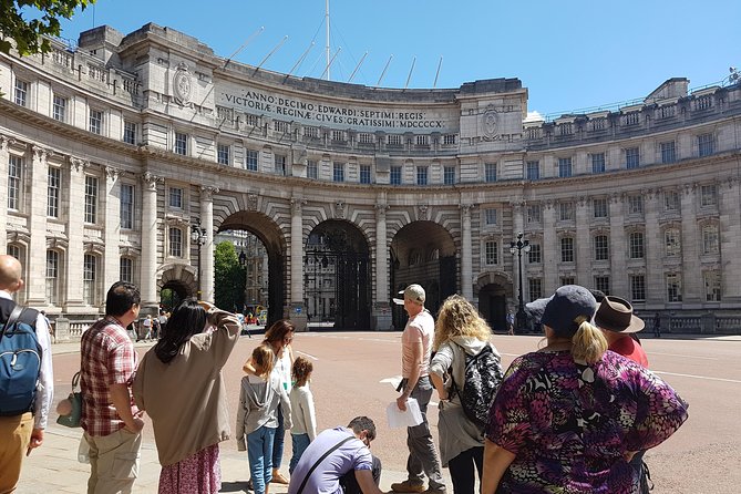 London's Palaces & Parliament Tour (See Over 20+ London Top Sights) - Guide style, weather, and family appeal