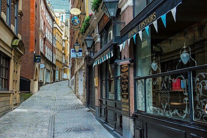 London’s Sweet Treats And Desserts Tour with a Local Tailored to Your Tastes - Mayfair and the idea of afternoon tea