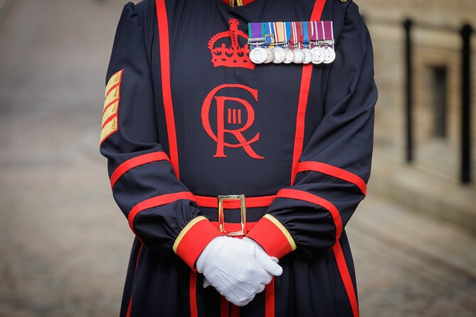 London Sightseeing Tour: Guard Change with Tower of London Option - Tower Bridge and the Thames from the Water