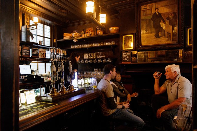 London Small Group Tour of Historical Pubs - Why the small group matters