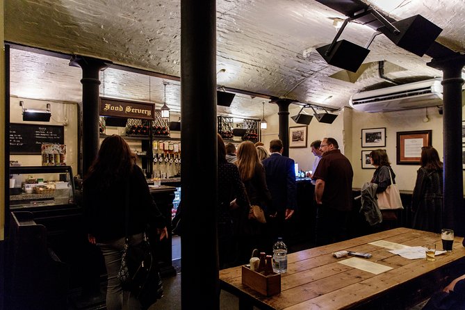 London Small Group Tour of Historical Pubs - Drinking, food, and the real cost