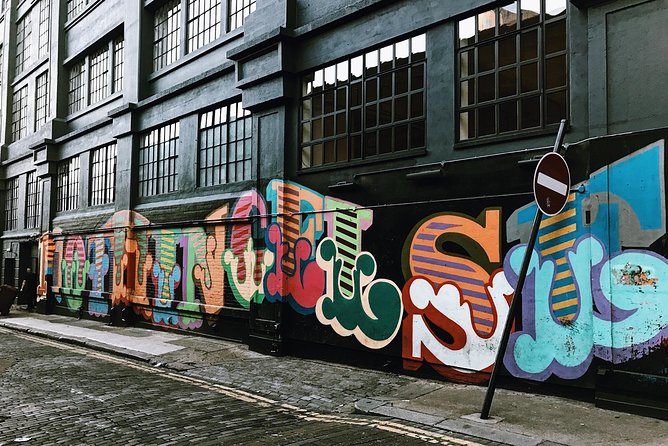 London Street Art Tour of the East End Exclusive Walking Tour - What the private format adds