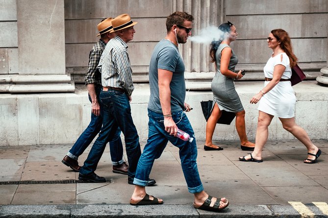 London Street Photo workshop - Borough Market and London Bridge: people before postcards