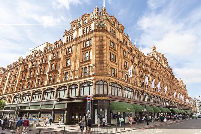London Vintage Bus Tour with Cream Tea at Harrods - Harrods’ Georgian tearoom and the cream tea