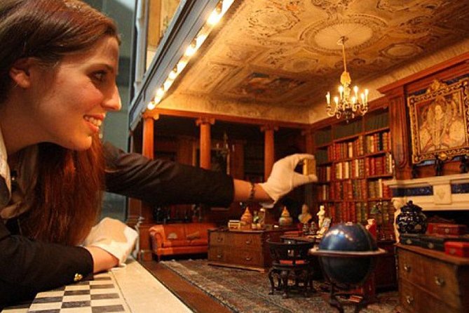 London, Windsor Castle, Hampton Court Palace with Free Snack Pack - Who should book this royal day trip?