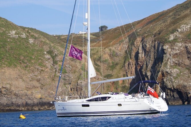 Luxury Sailing Experience Day with Champagne and Lunch or Dinner - Lunch or dinner with a view