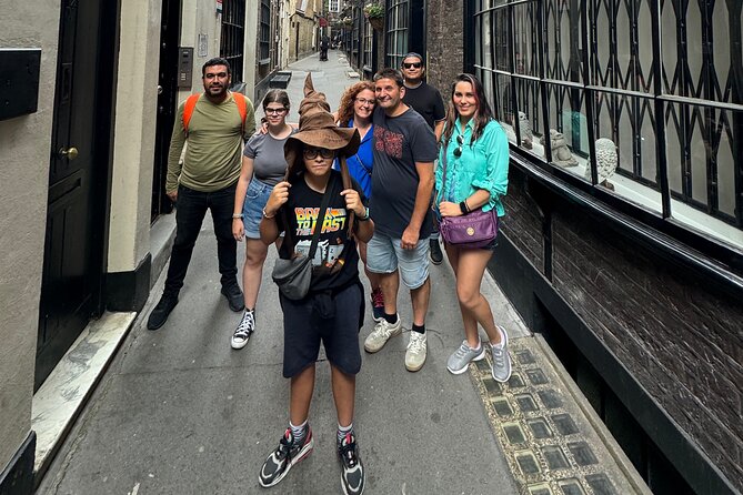 Magical Harry Potter tour in Spanish, ! You choose the option! - Cecil Court and the feel of Diagon Alley