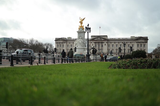 Majesty in Motion Exploring Westminster's Royal Legacy - St. James’s Palace and royal ceremony
