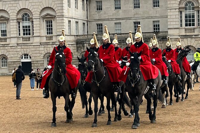 Majesty in Motion Exploring Westminster's Royal Legacy - Buckingham Palace in a 10-minute stop