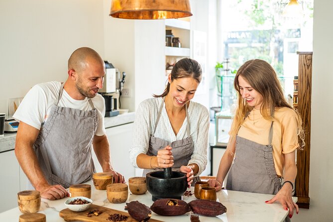 Make Your own Amazing Chocolate in Notting Hill - What happens at Melt Chocolates on Ledbury Road