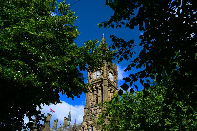 Manchester Afternoon Walking Tour - Corn Exchange, Cathedral, and Chetham’s Library