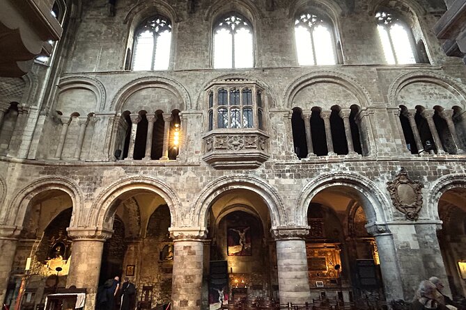 Medieval London Walking Tour Oxford PhD Historian Guide - Is $122.18 per person good value?