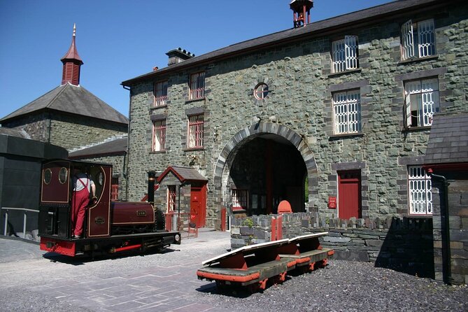 North Wales and Caernarfon Castle day-tour from Liverpool - The minibus tradeoff: access in exchange for space