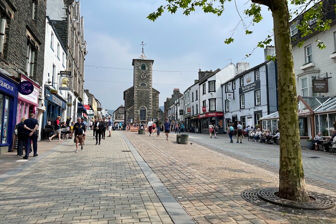 Northern Lake District: Self Guided Walking Tour of Keswick - Art, Hope Park, and Max the Miracle Dog
