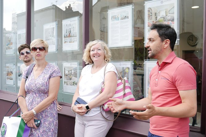 Notting Hill Walking Tour for Small Groups - St Lukes Mews and the Love Actually connection