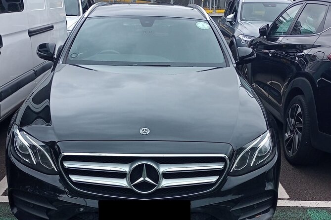 One Way Taxi Transfer from Gatwick Airport to London - Landing at Gatwick and meeting your driver